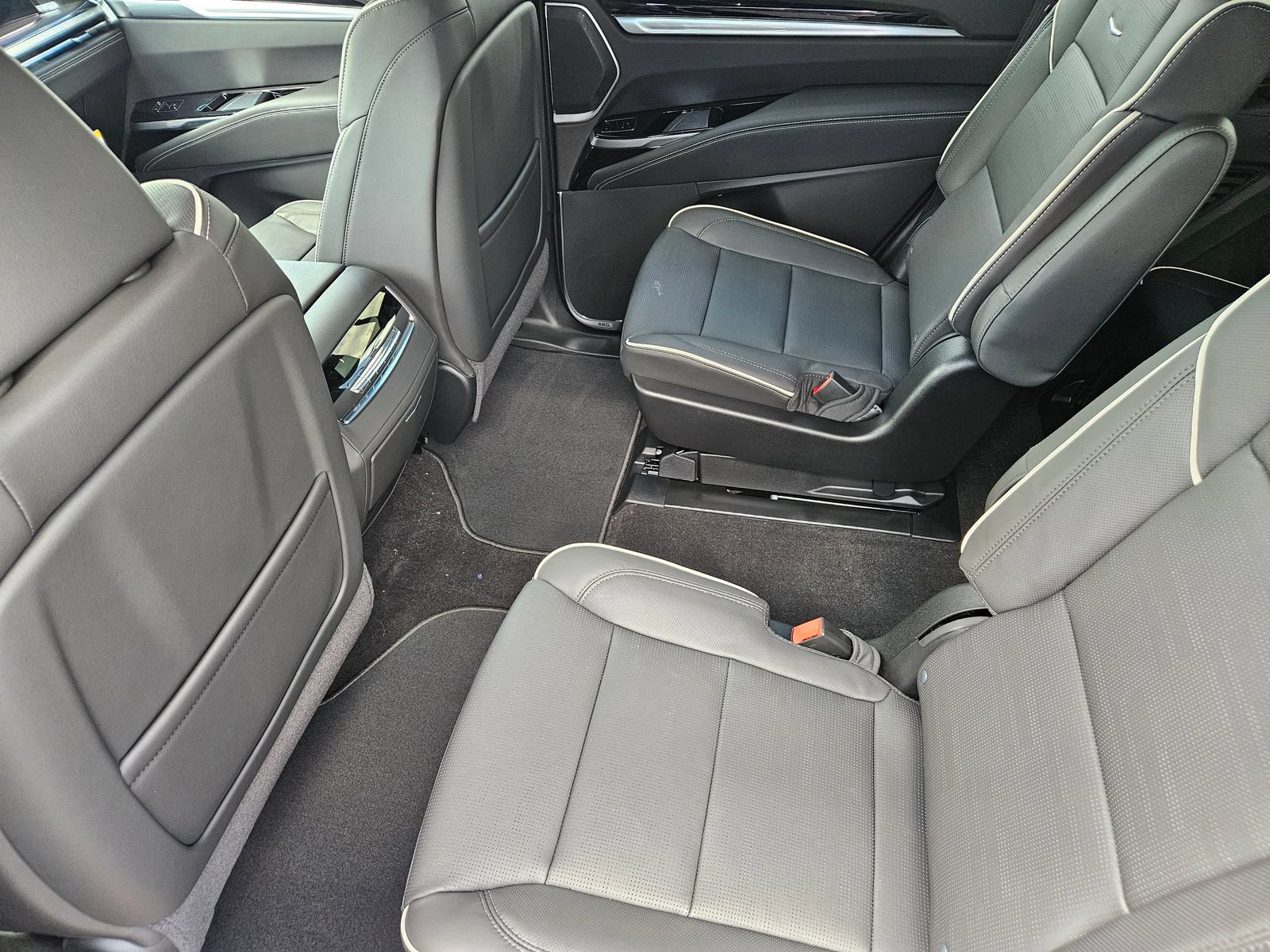 New 2026 Cadillac Escalade Sport w/ Touring Package AWD/4WD image 26