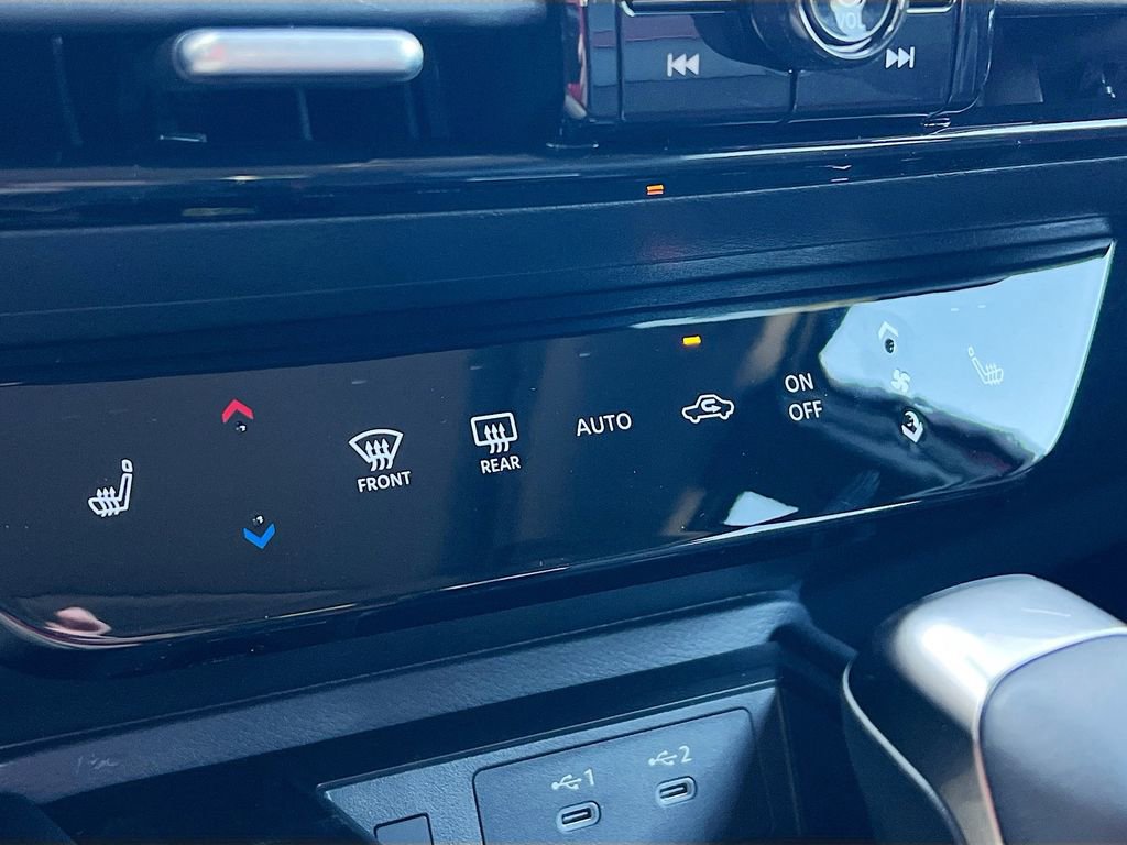 New 2025 Nissan Kicks SR w/ SR Premium Package AWD/4WD image 13
