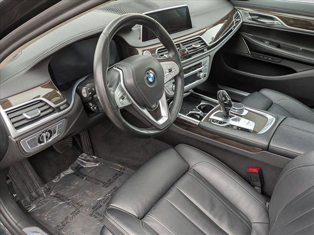 Used 2021 BMW 740i xDrive AWD/4WD image 10