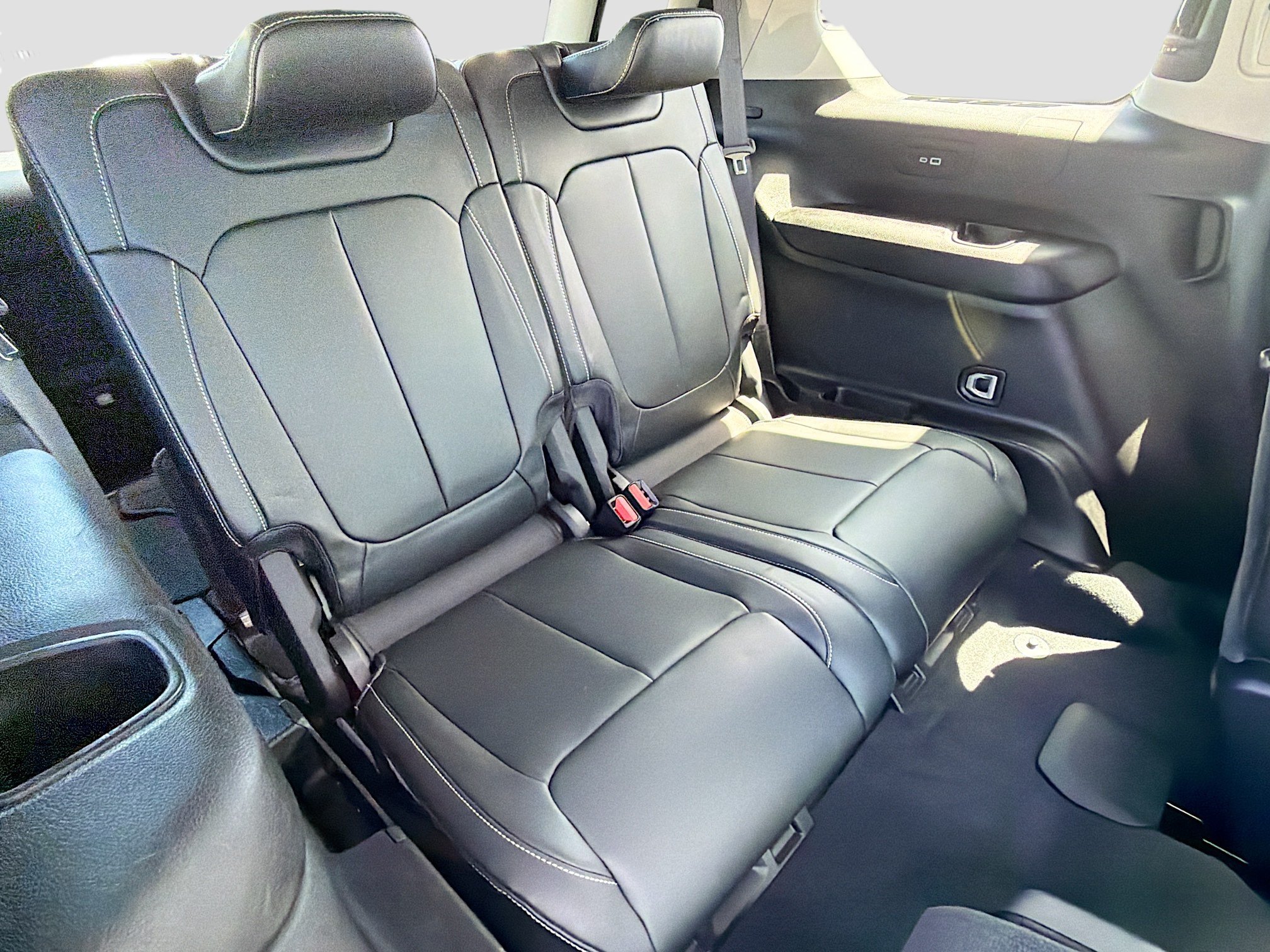 Used 2021 Jeep Grand Cherokee L Limited RWD image 28