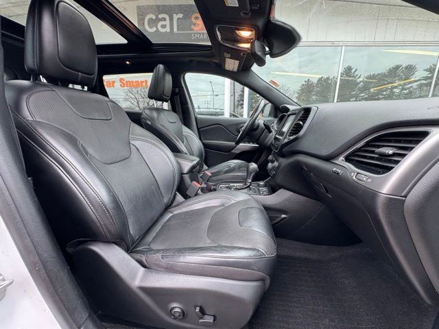 Used 2021 Jeep Cherokee Latitude image 12