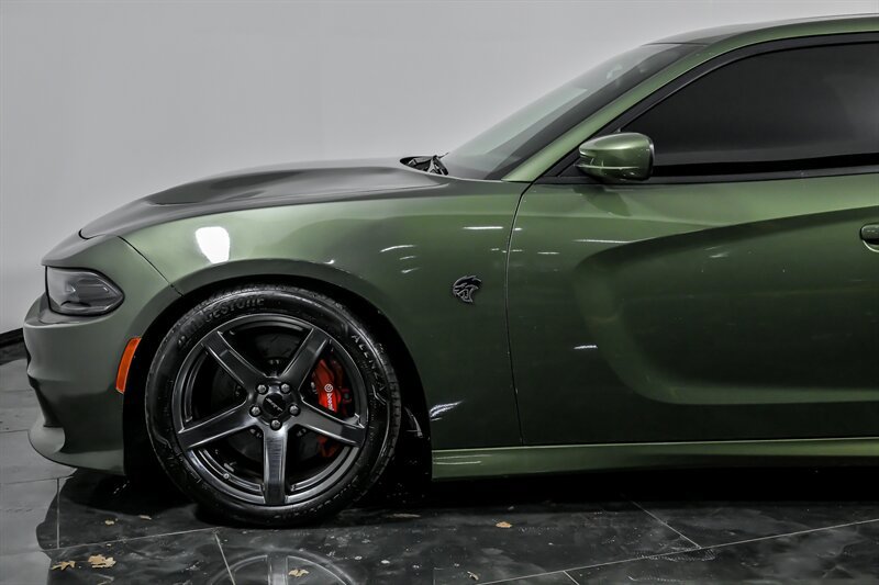 Used 2018 Dodge Charger SRT Hellcat w/ Harman/Kardon Audio Group image 6