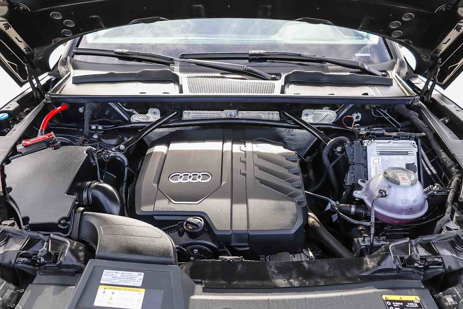 Used 2023 Audi Q5 2.0T Premium w/ Convenience Package AWD/4WD image 40
