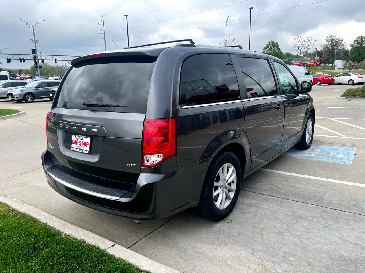 Used 2020 Dodge Grand Caravan SXT image 6