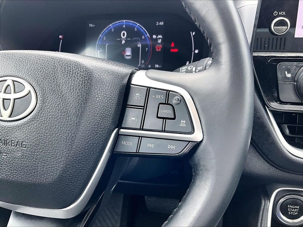 Used 2025 Toyota Grand Highlander AWD image 25
