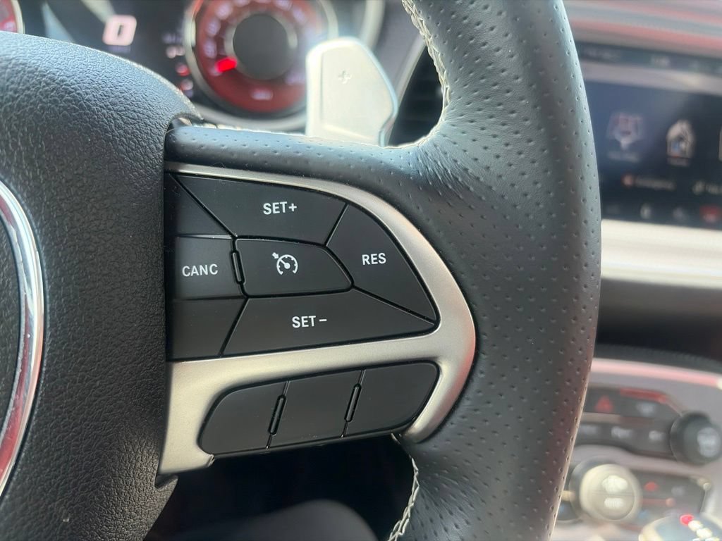 Used 2018 Dodge Challenger SRT Hellcat RWD image 17