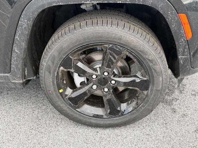 New 2026 Jeep Grand Cherokee Limited w/ Limited Altitude Package image 10