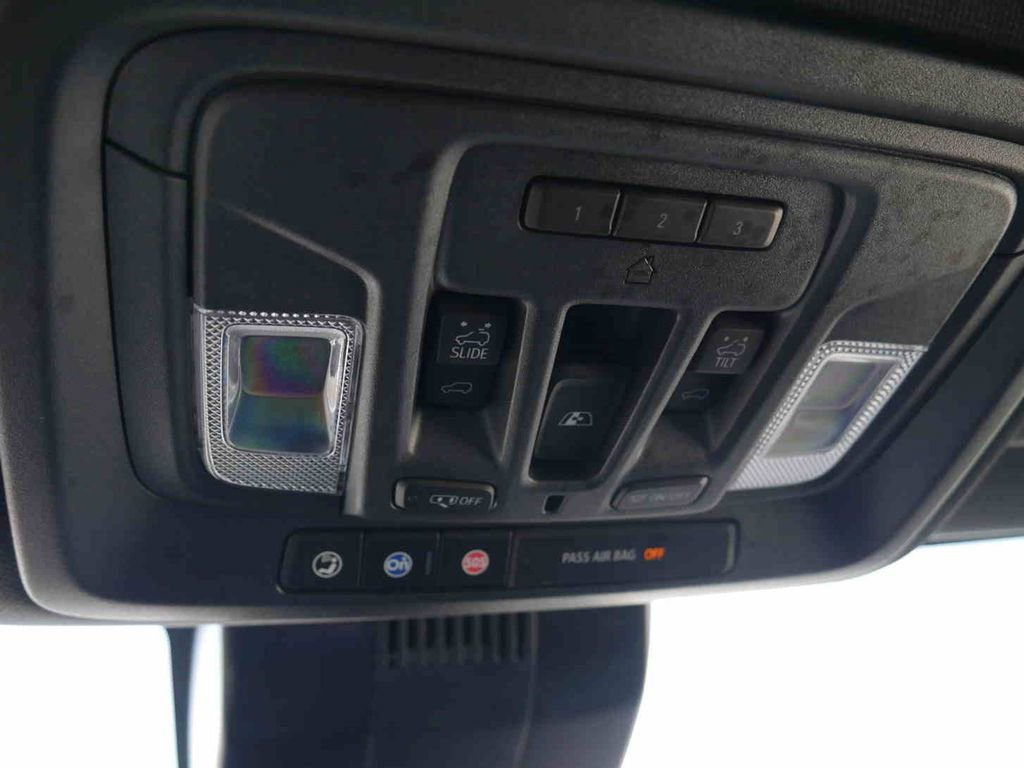 Used 2024 Chevrolet Silverado 1500 High Country w/ High Country Premium Package image 38