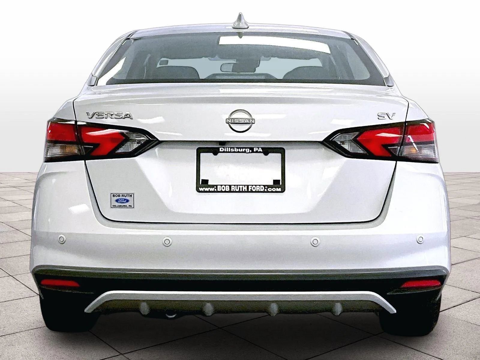 Used 2023 Nissan Versa SV image 4