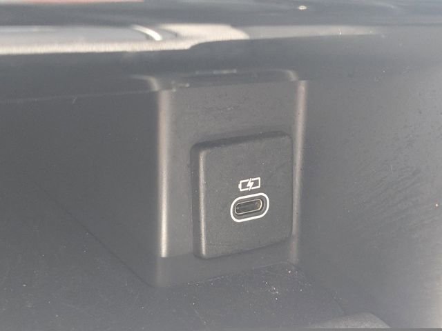 Used 2024 Land Rover Discovery S AWD/4WD image 26