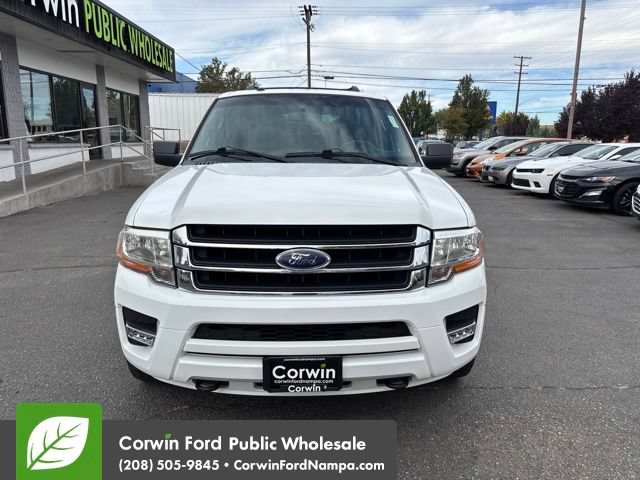 Used 2017 Ford Expedition EL XLT w/ Equipment Group 202A AWD/4WD image 2