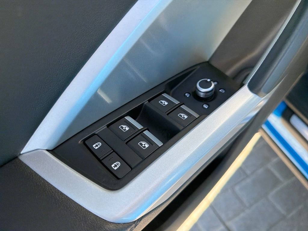 Used 2023 Audi Q3 2.0T Premium image 11