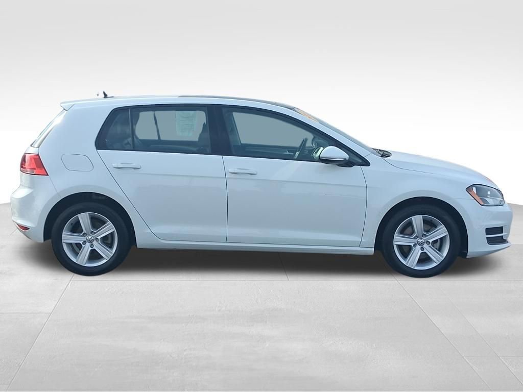 Used 2017 Volkswagen Golf Wolfsburg Edition image 5