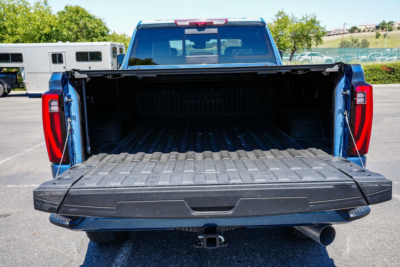 Used 2025 GMC Sierra 2500 Denali Ultimate w/ Max Trailering Package AWD/4WD image 25