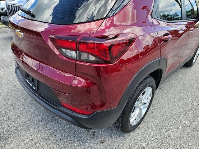 Used 2023 Chevrolet TrailBlazer LS FWD image 13