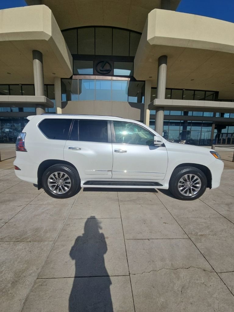 Used 2014 Lexus GX 460 Luxury AWD/4WD image 6