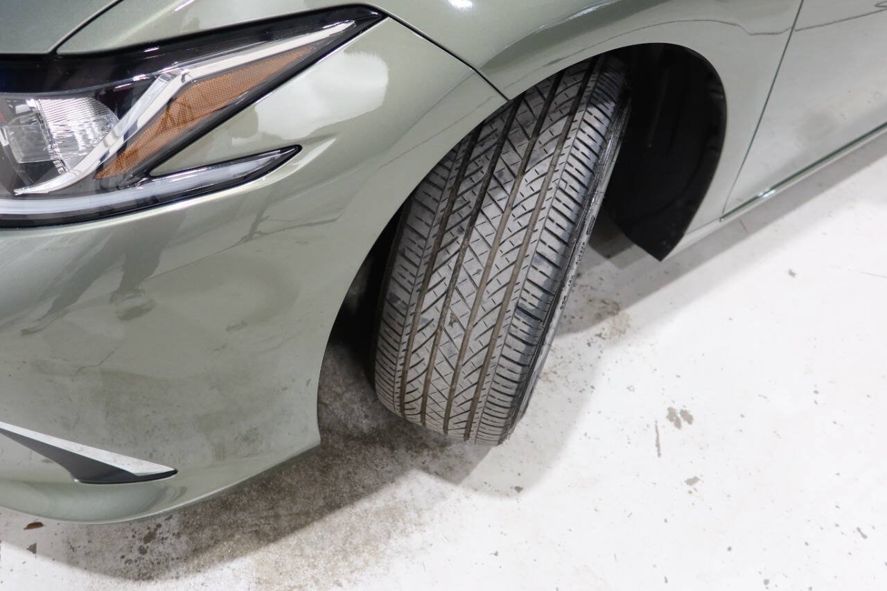 Used 2025 Lexus ES 300h w/ Premium Package FWD image 10
