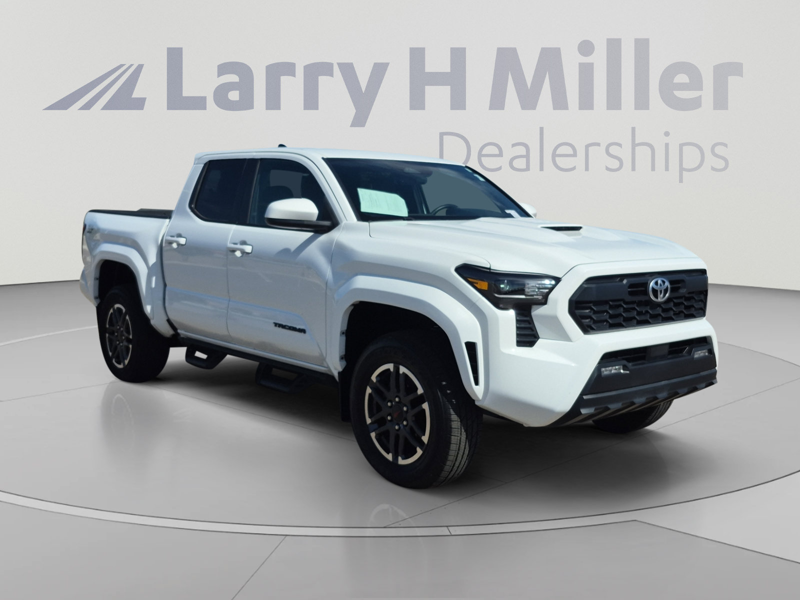 Used 2024 Toyota Tacoma TRD Sport AWD/4WD image 7