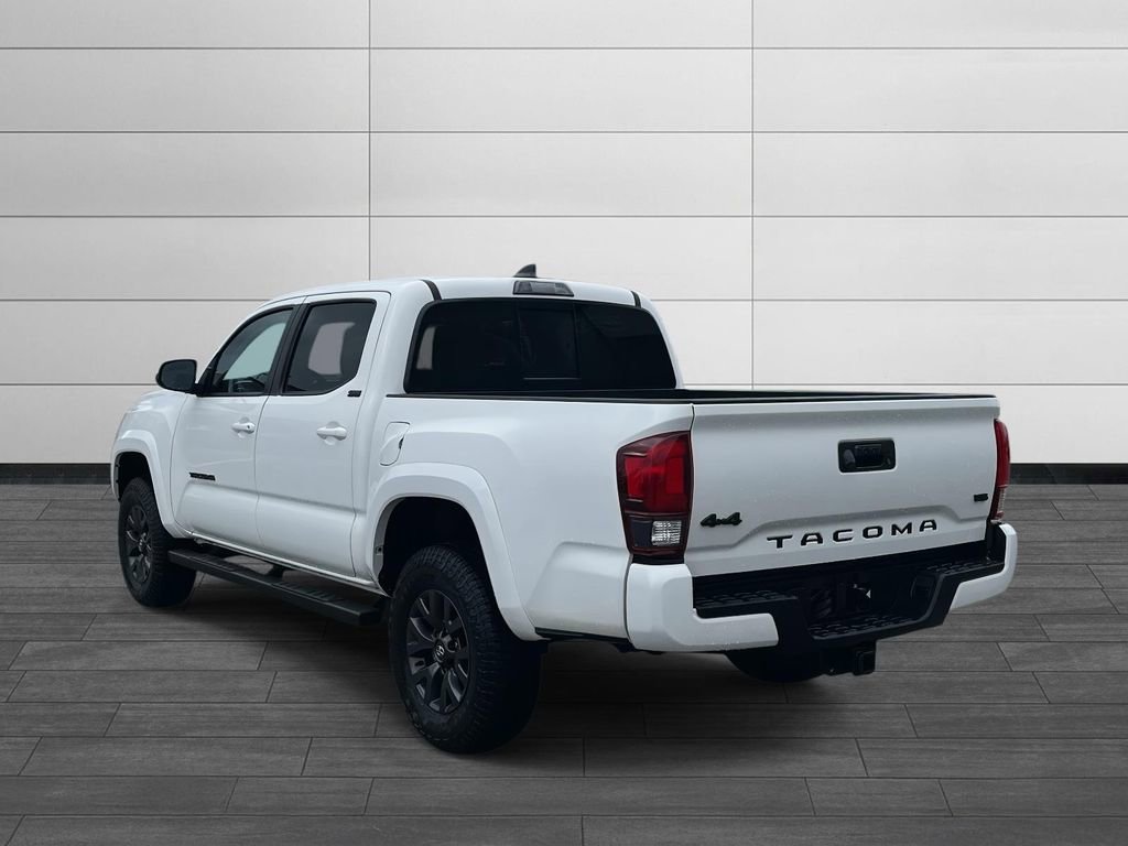 Used 2023 Toyota Tacoma SR5 w/ Technology Package image 3
