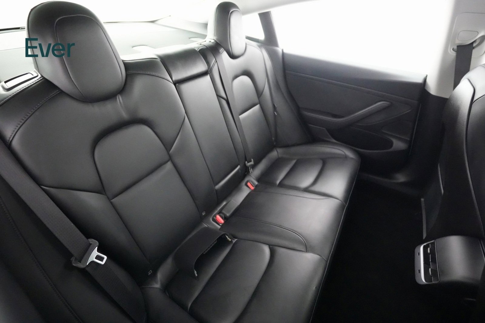 Used 2020 Tesla Model 3 Standard Range image 9