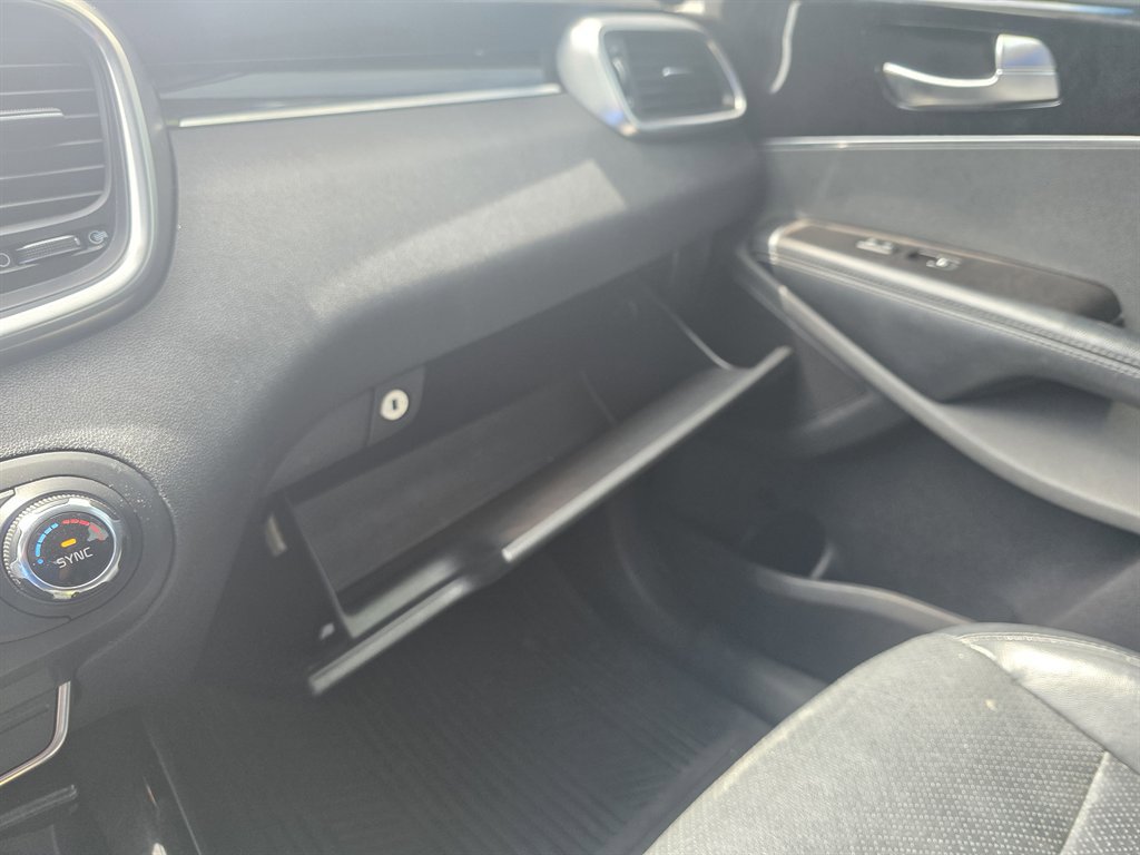 Used 2018 Kia Sorento EX FWD image 29