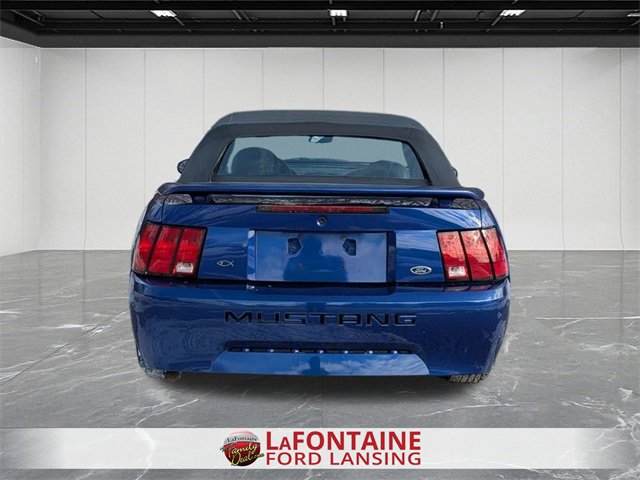 Used 2004 Ford Mustang Convertible image 4