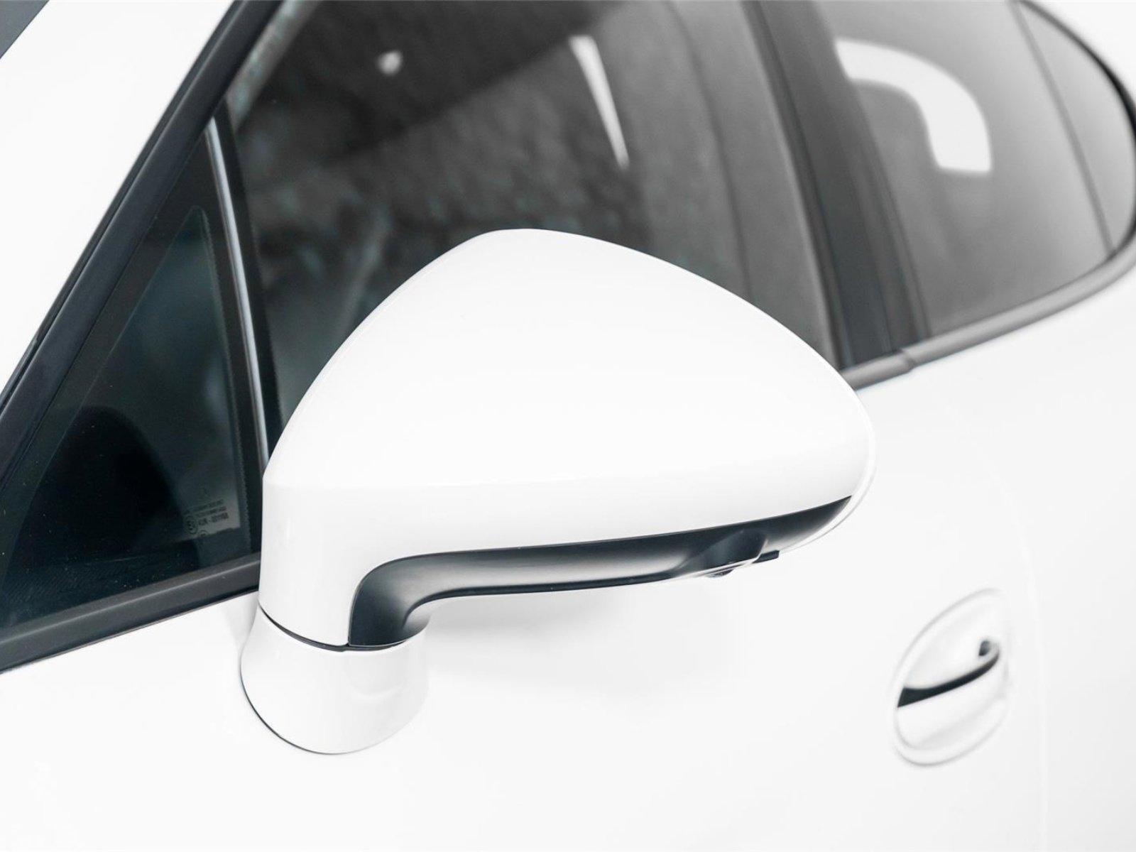 Used 2014 Porsche Panamera GTS image 27