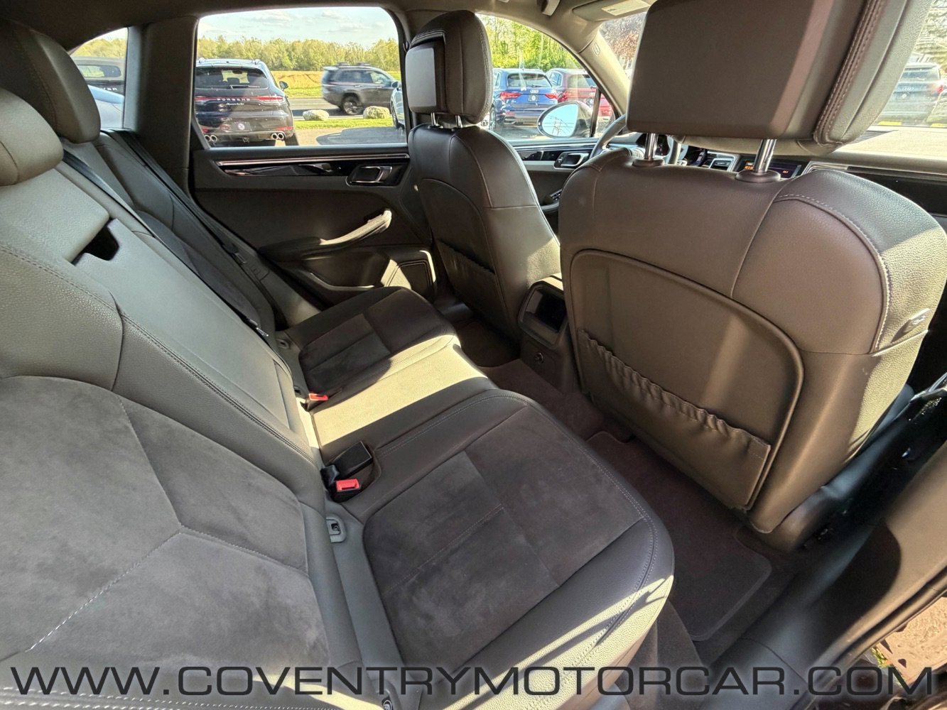 Used 2015 Porsche Macan S AWD/4WD image 41