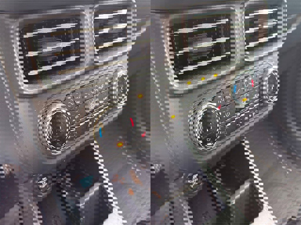 Used 2024 Ford Maverick Lariat w/ Black Appearance Package image 22