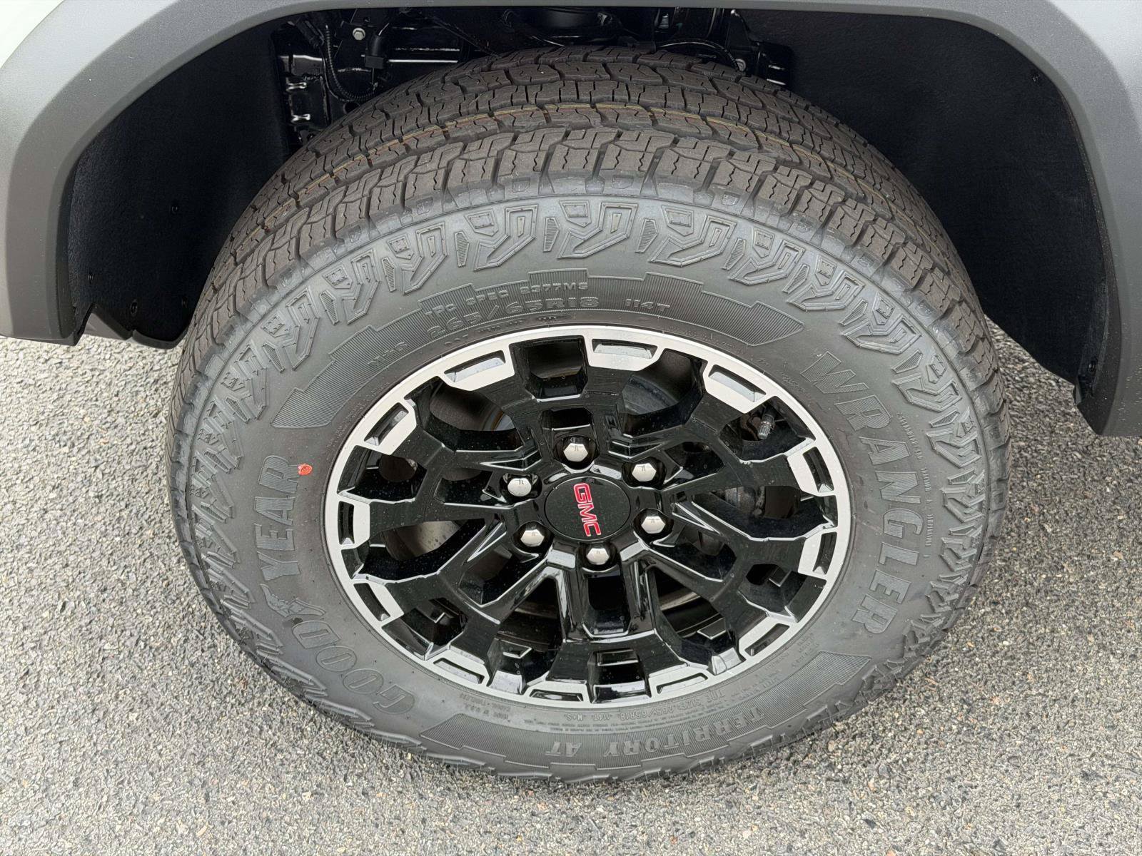 New 2026 GMC Canyon AT4 w/ Technology Plus Package AWD/4WD image 5