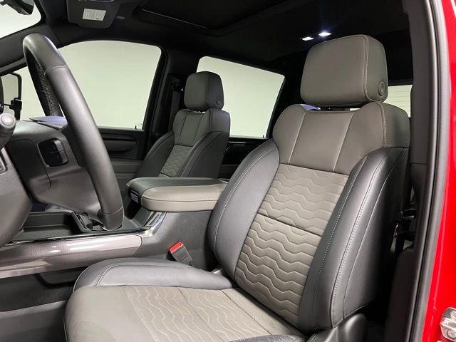 Used 2024 Chevrolet Silverado 2500 ZR2 w/ Technology Package image 19