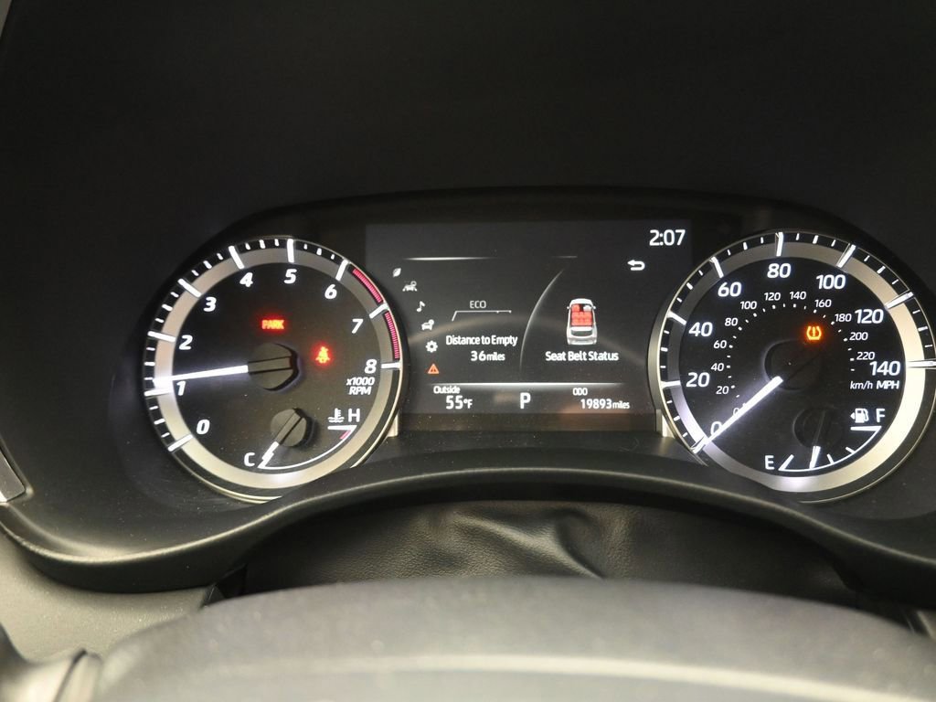 Used 2023 Toyota Highlander XLE image 6