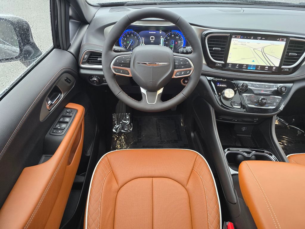 New 2026 Chrysler Pacifica Pinnacle image 31
