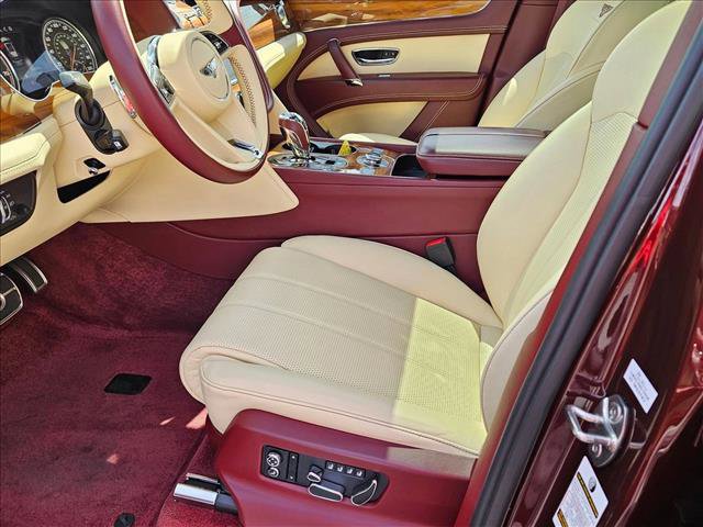 Used 2019 Bentley Bentayga image 15