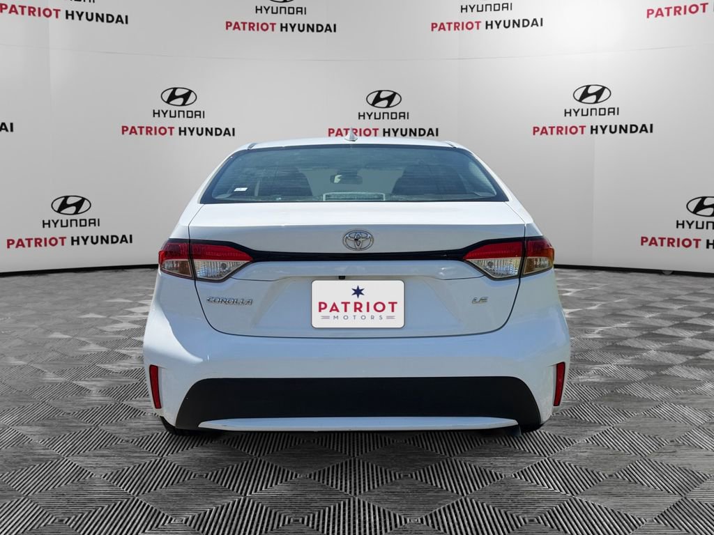 Used 2021 Toyota Corolla LE FWD image 4