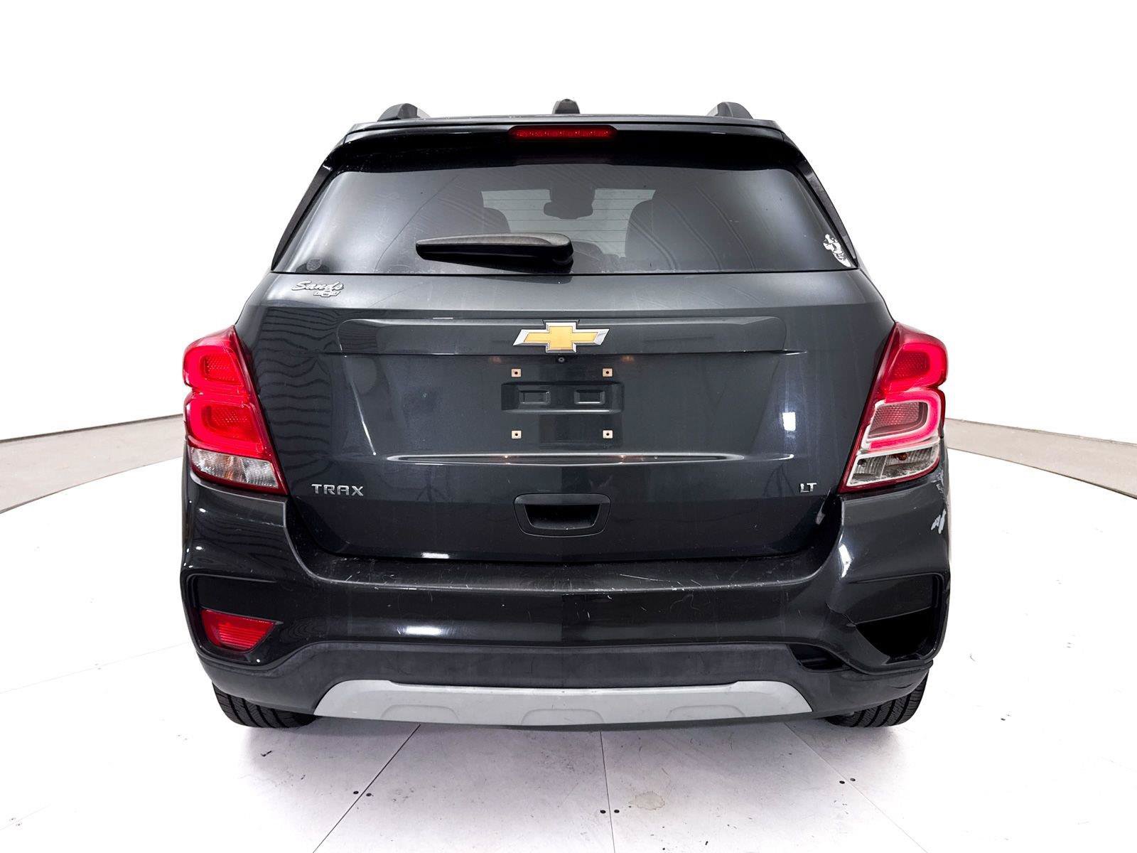Used 2018 Chevrolet Trax LT w/ LT Convenience Package FWD image 9