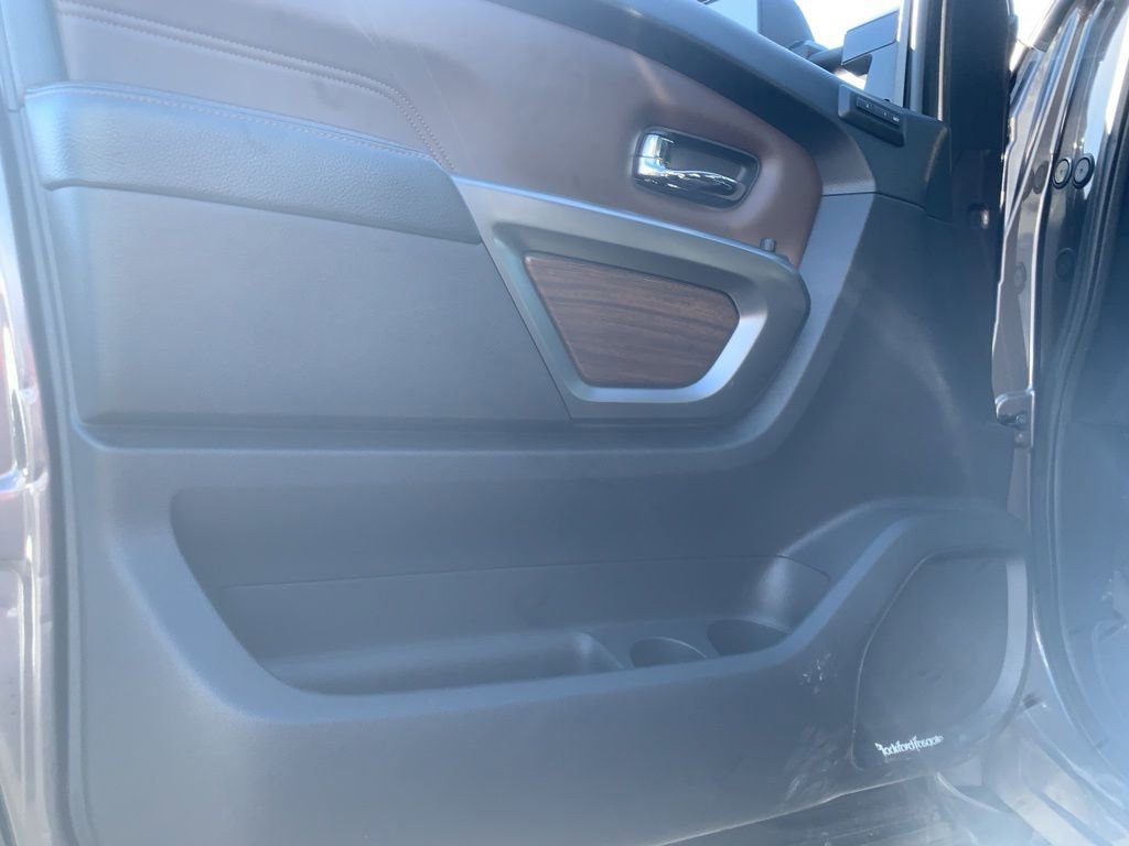 Used 2016 Nissan Titan Platinum Reserve image 11