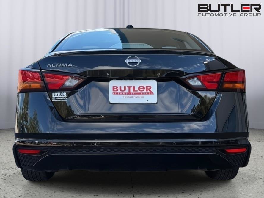 Used 2025 Nissan Altima 2.5 SV FWD image 5