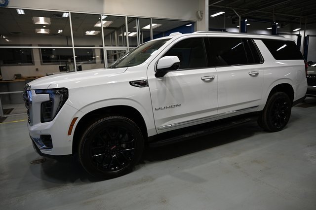 New 2026 GMC Yukon XL Elevation w/ Elevation Premium Package image 7