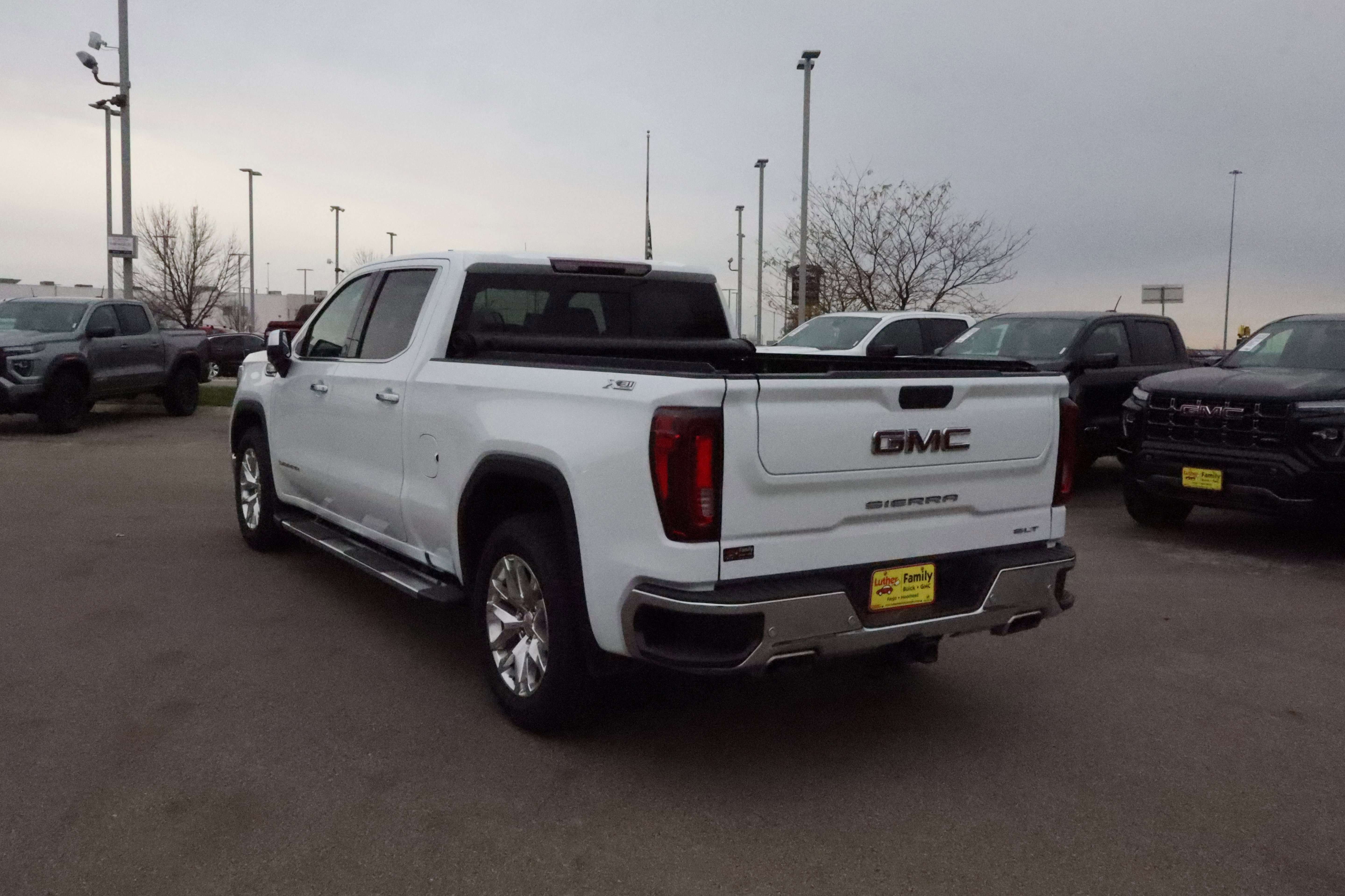 Certified 2022 GMC Sierra 1500 SLT w/ SLT Premium Plus Package image 5