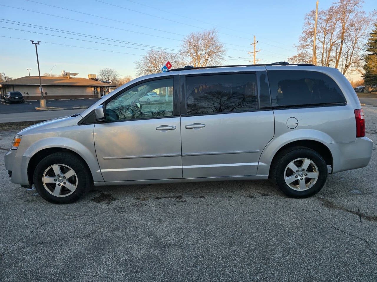 Used 2010 Dodge Grand Caravan SXT FWD image 5