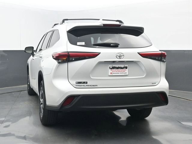 Used 2022 Toyota Highlander XLE image 22