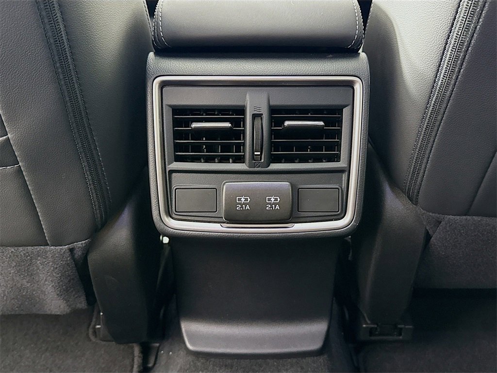 Used 2024 Subaru Forester Limited image 27