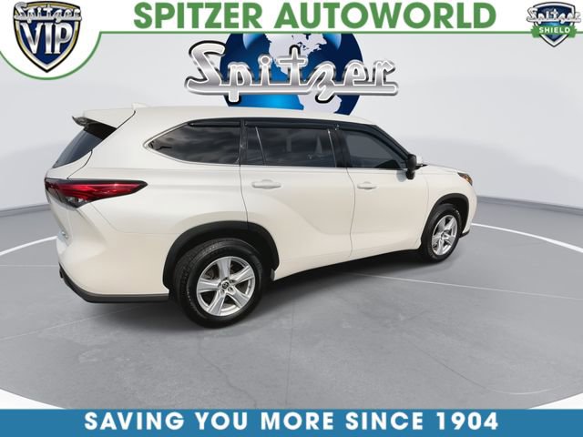 Used 2021 Toyota Highlander L FWD image 9