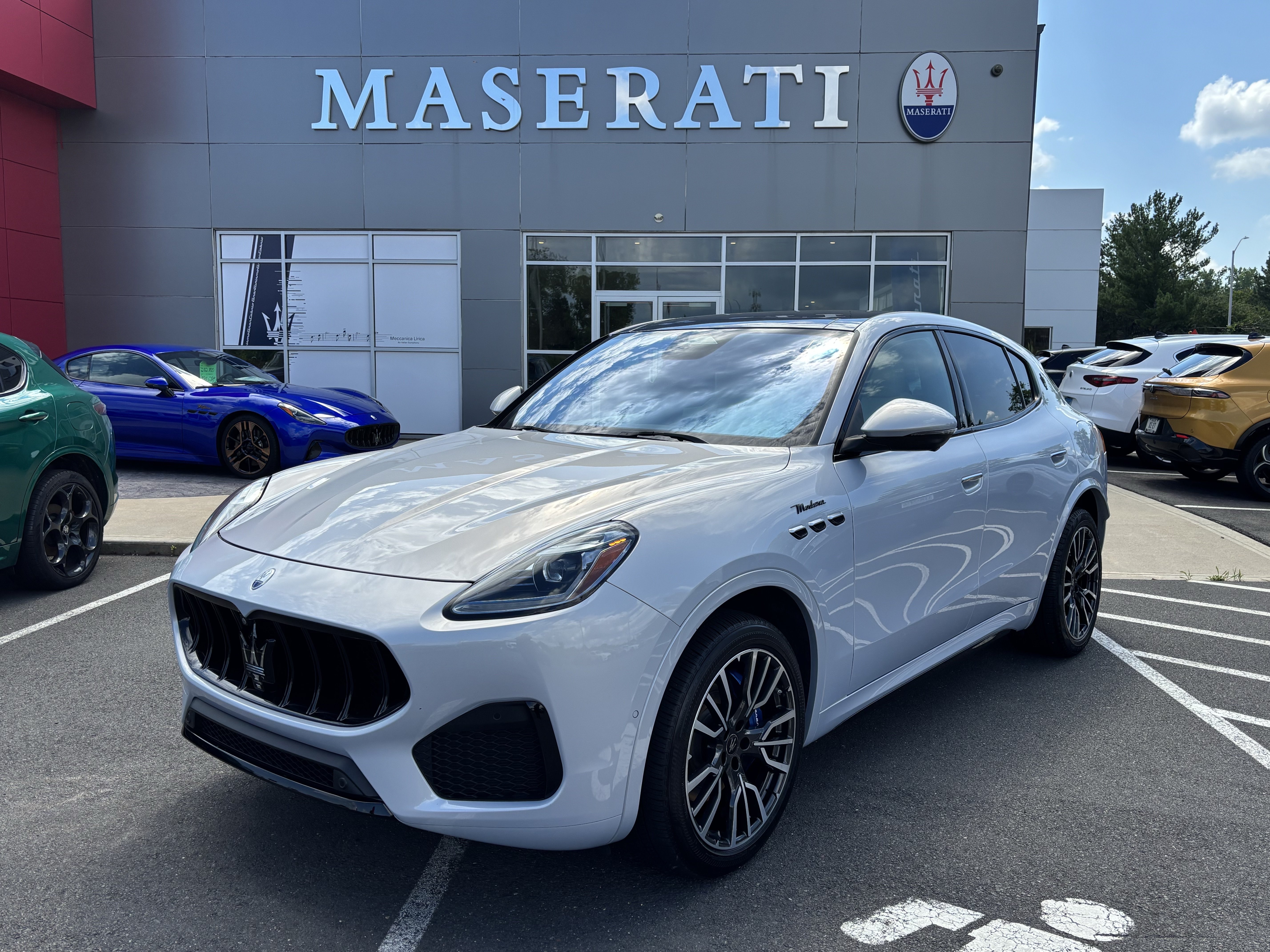 Used 2023 Maserati Grecale Modena AWD/4WD image 1