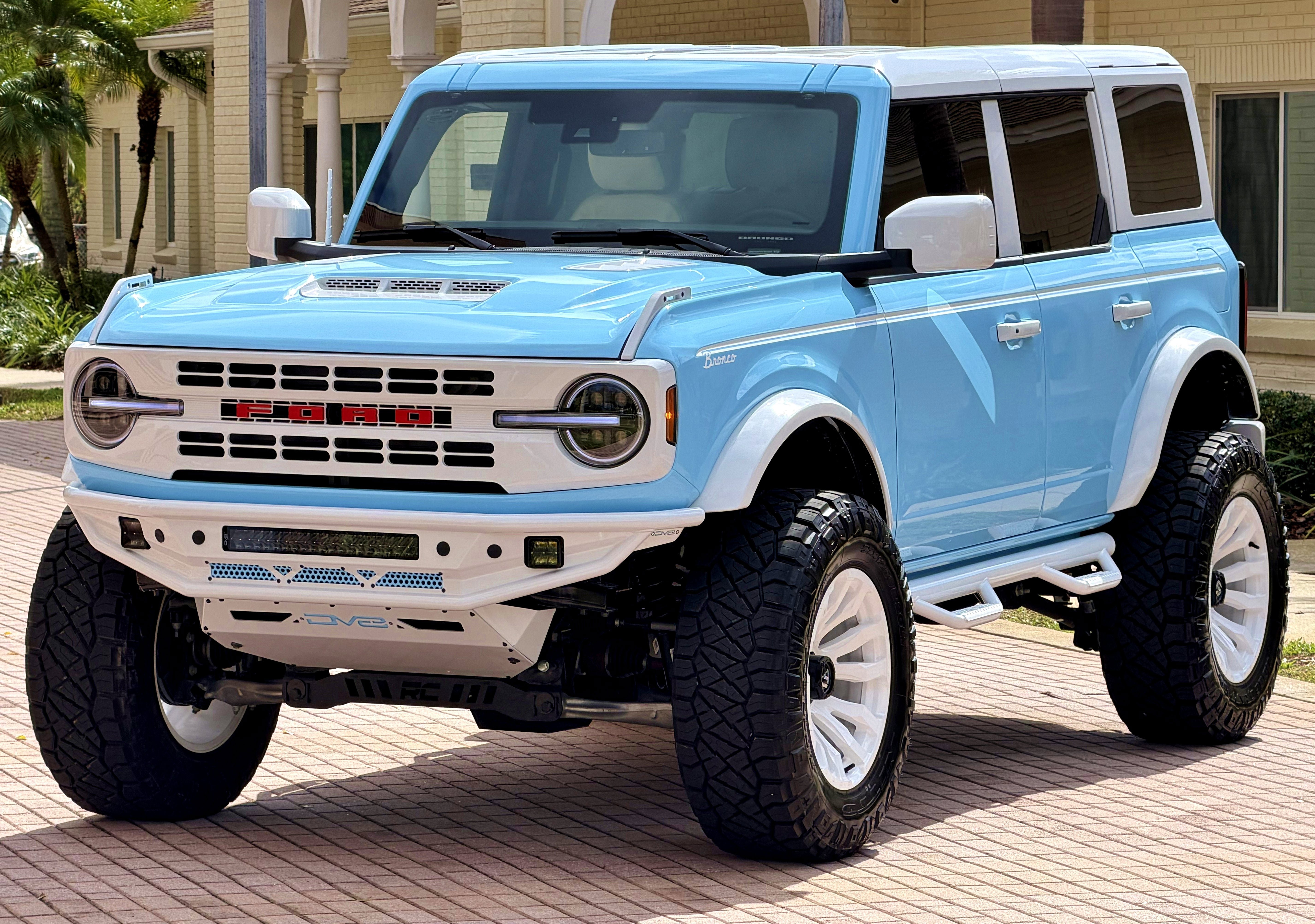 Used 2025 Ford Bronco Outer Banks AWD/4WD image 5