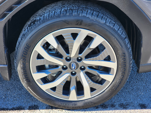 Used 2025 Subaru Forester Touring image 4