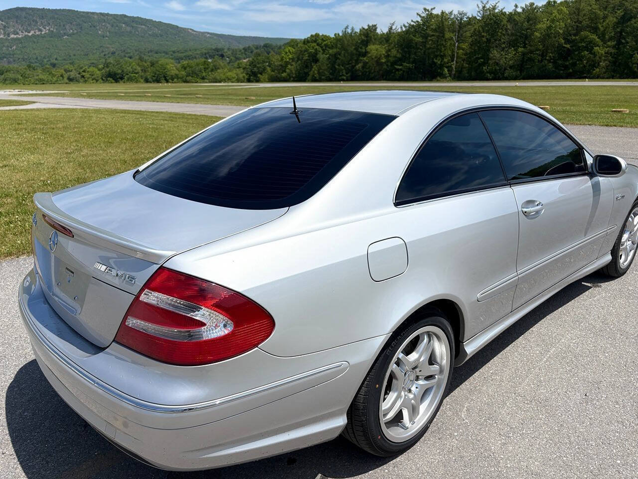 Used 2003 Mercedes-Benz CLK 55 AMG Coupe image 12