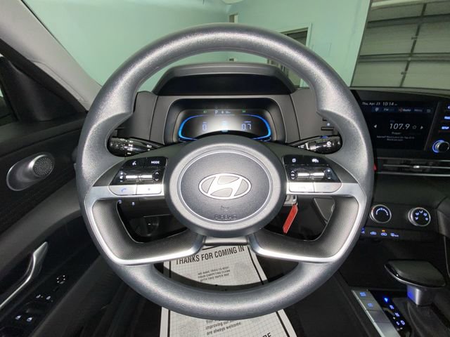 Certified 2026 Hyundai Elantra SE FWD image 14