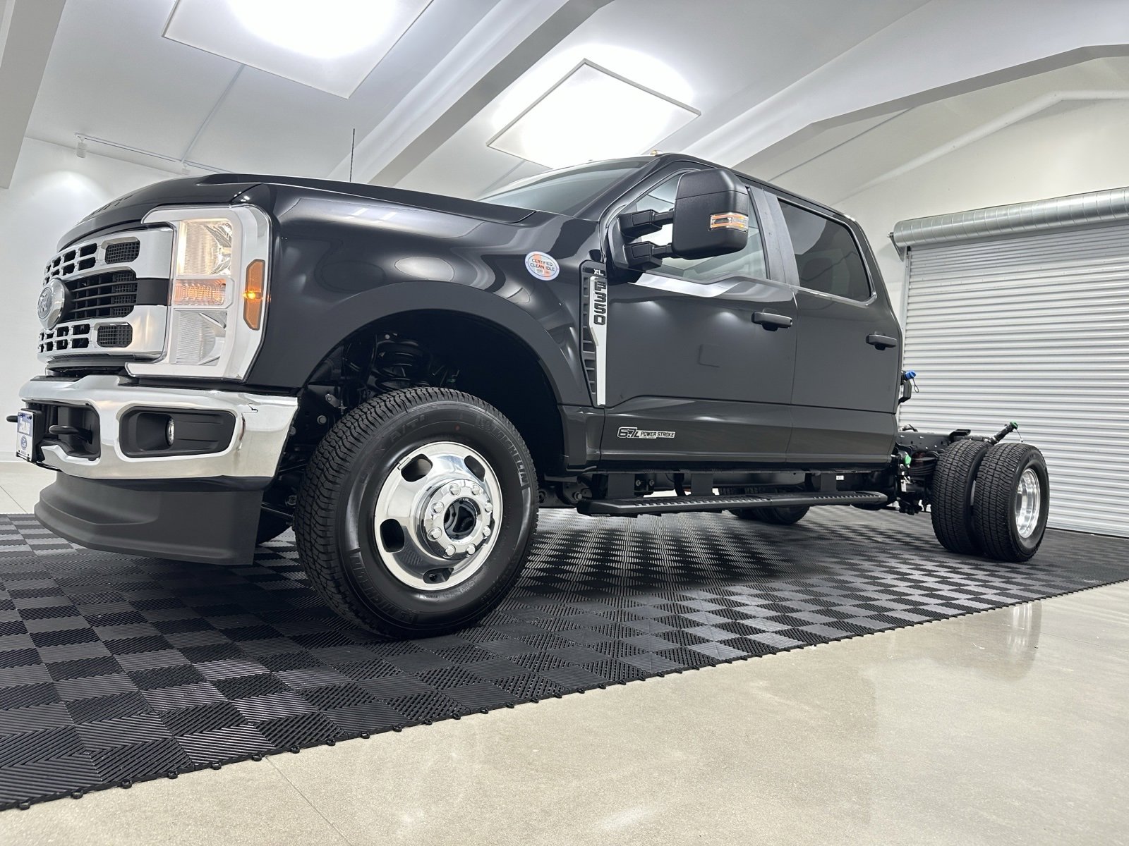 New 2025 Ford F350 XL w/ XL Chrome Package image 3